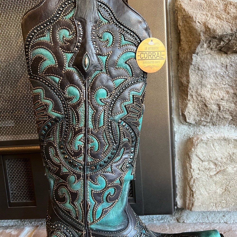 Corral Turquoise and Brown  Floral Boots7.5M - Picture 2 of 10